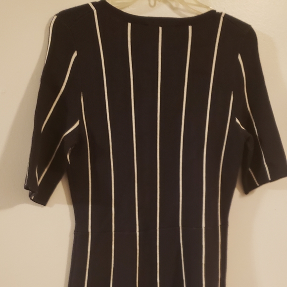 Ann Taylor short sleeved dress - Picture 2 of 3